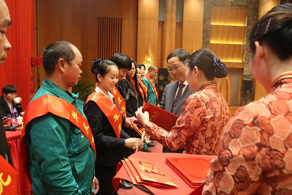 2015年度優秀員工表彰